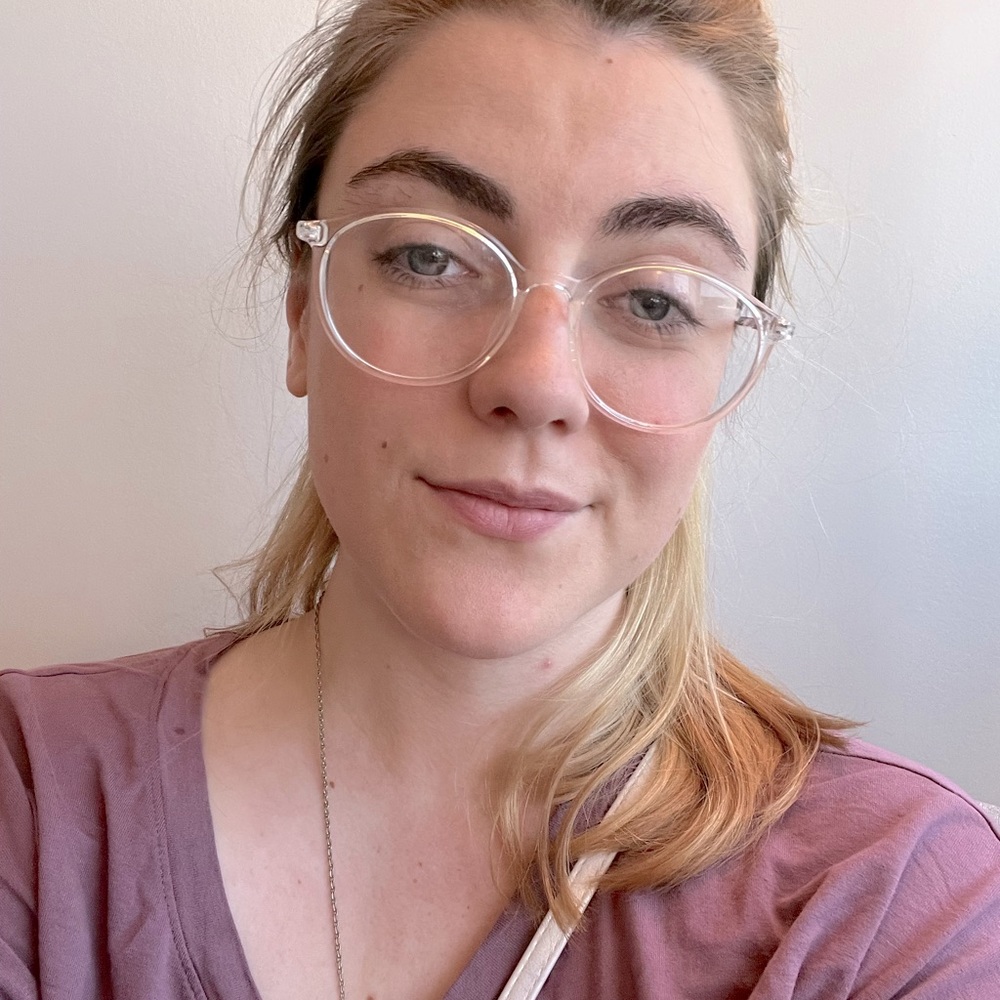 Meet your Posher, Helaina